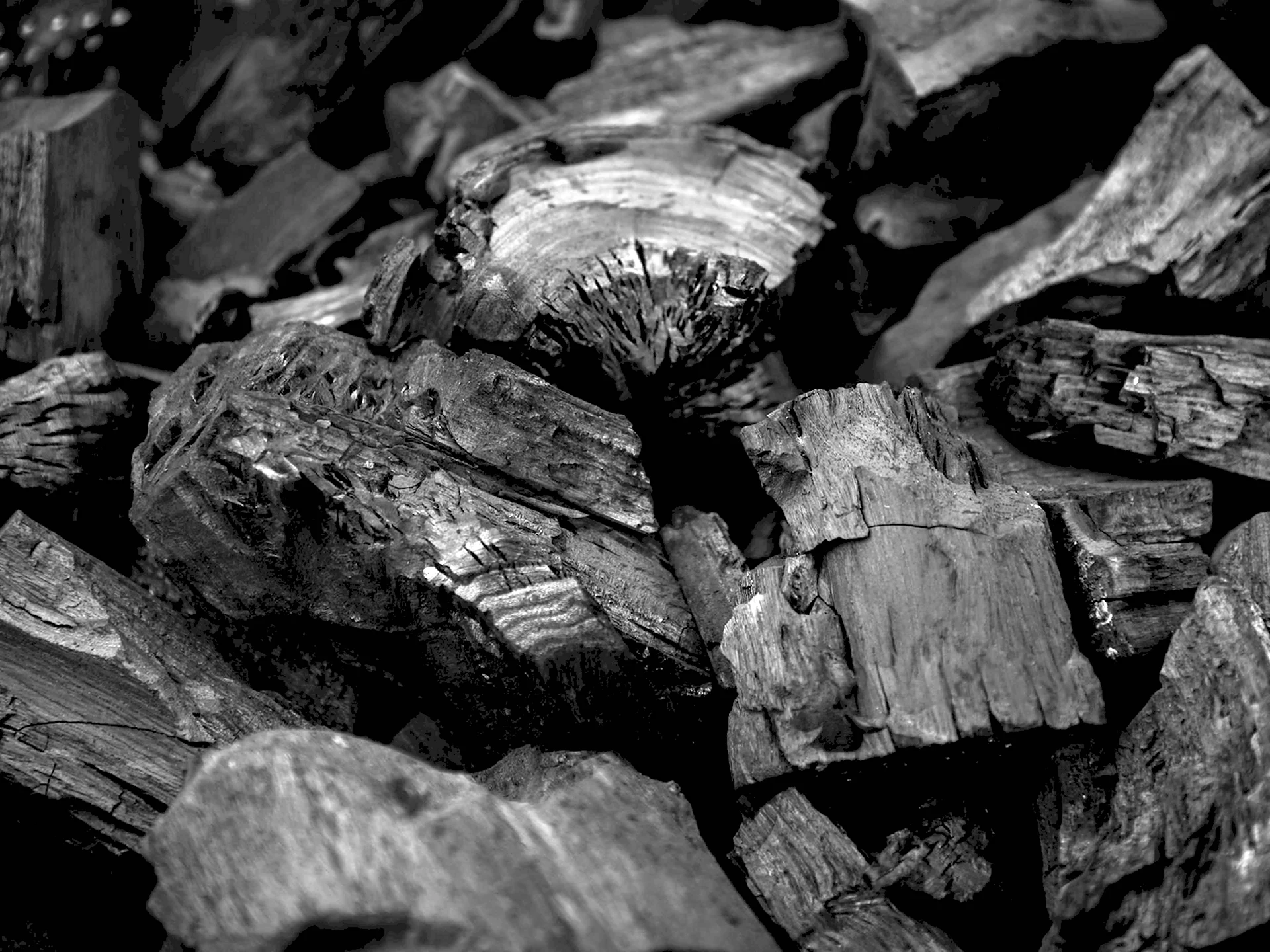 Деревянный уголь
