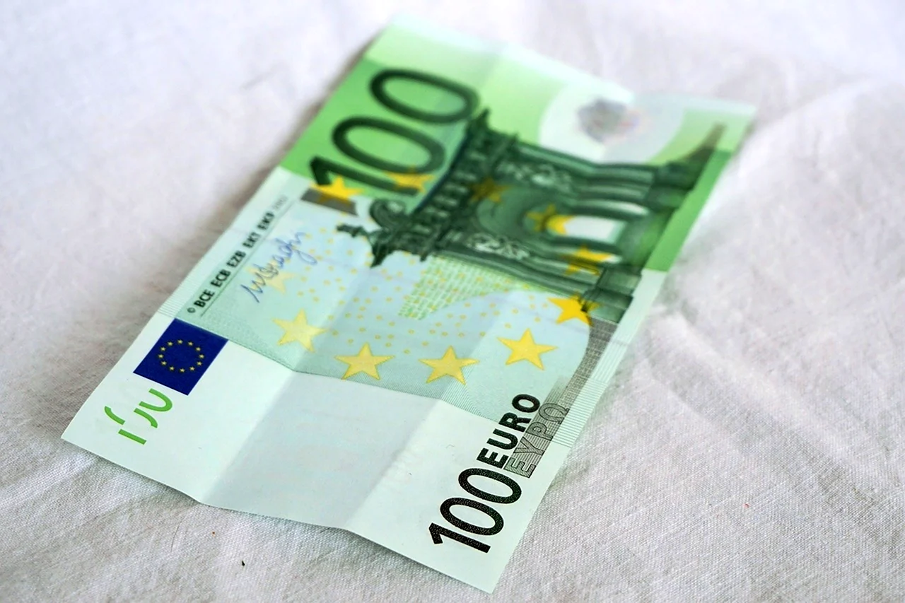 Евро купюры 100 евро