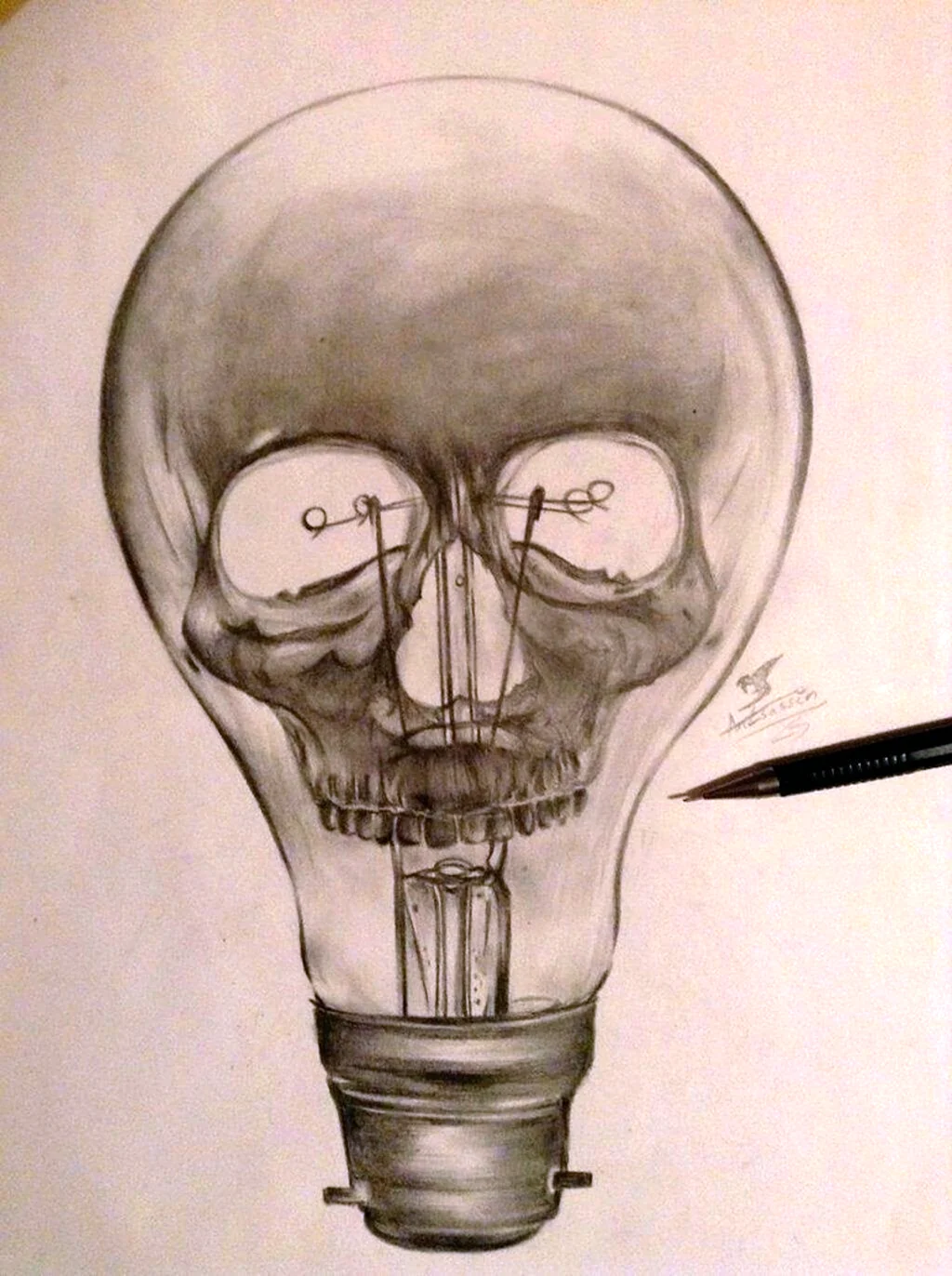 Лампочка череп