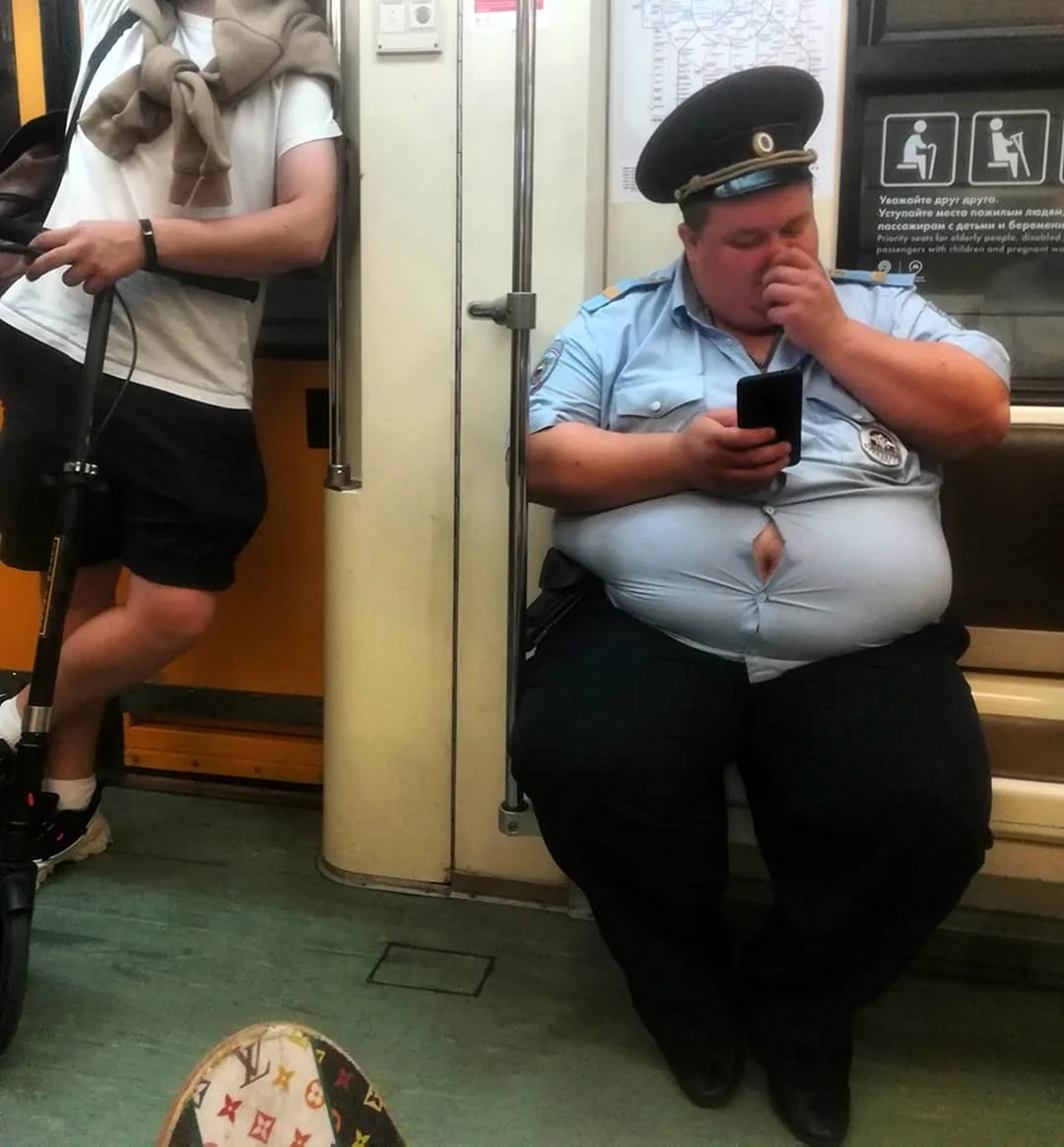 Толстый полицейский