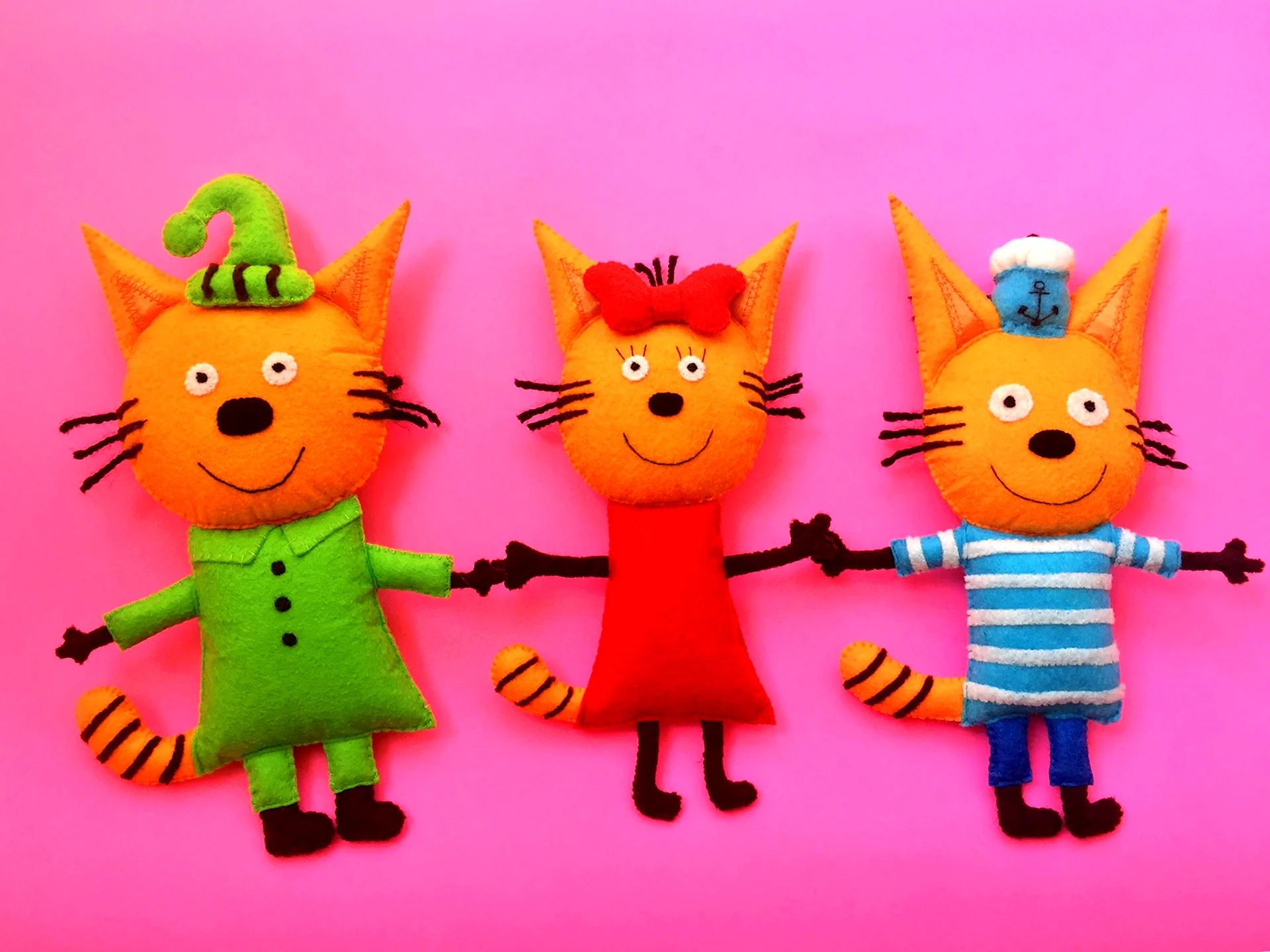 Три кота игрушки Коржик Карамелька